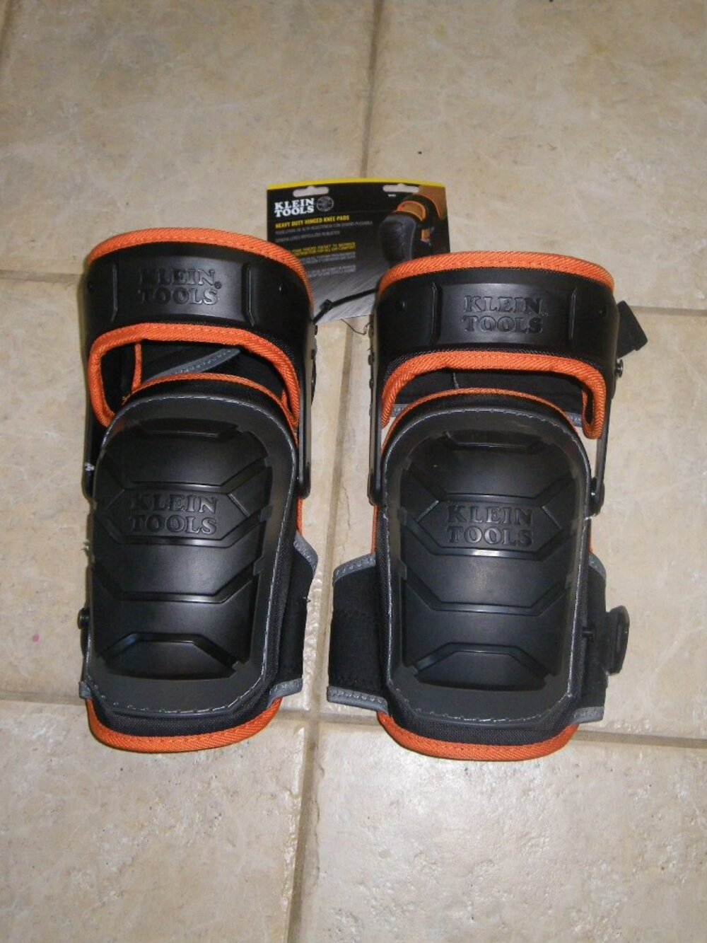 Klein Tools 60491 Heavy Duty Hinged Knee Pads Professional Home DIY
